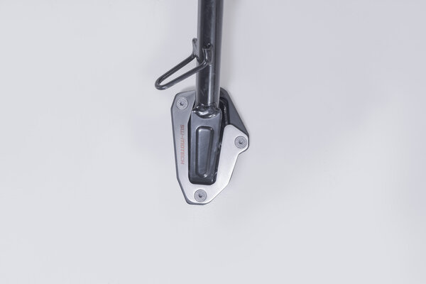 NAKŁADKA NÓŻKI BOCZNEJ SW-MOTECH BLACK/DUCATI SCRAMBLER MODELS (24-) BLACK SILVER