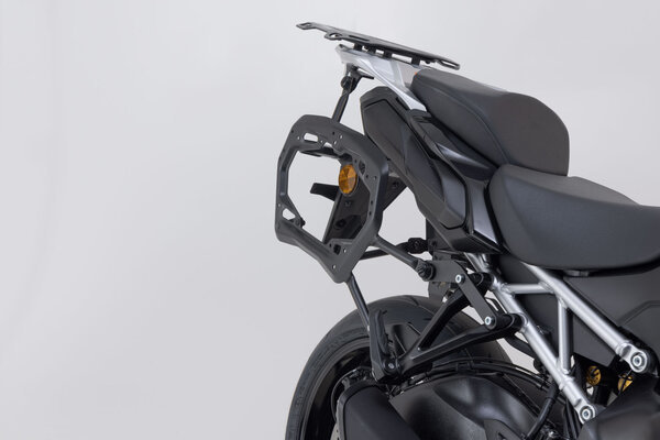 STELAŻ PRO NA KUFRY BOCZNE SW-MOTECH SUZUKI GSX-S1000GX (23-) BLACK