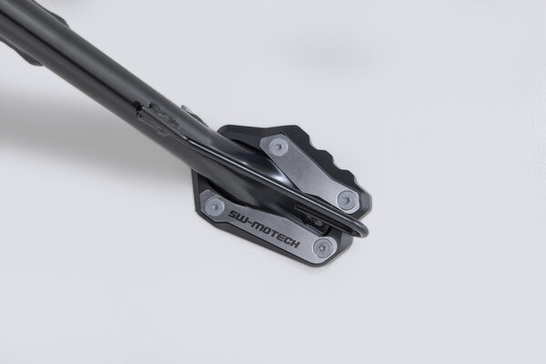 NAKŁADKA NÓŻKI BOCZNEJ SW-MOTECH SUZUKI GSX-S10000GX (23-) BLACK/SILVER