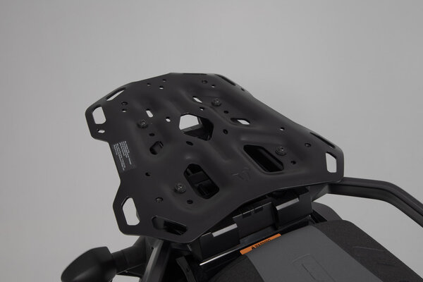 ZESTAW KUFRA CENTRALNEGO SW-MOTECH DUSC SUZUKI V STORM 650/100/1050 BLACK