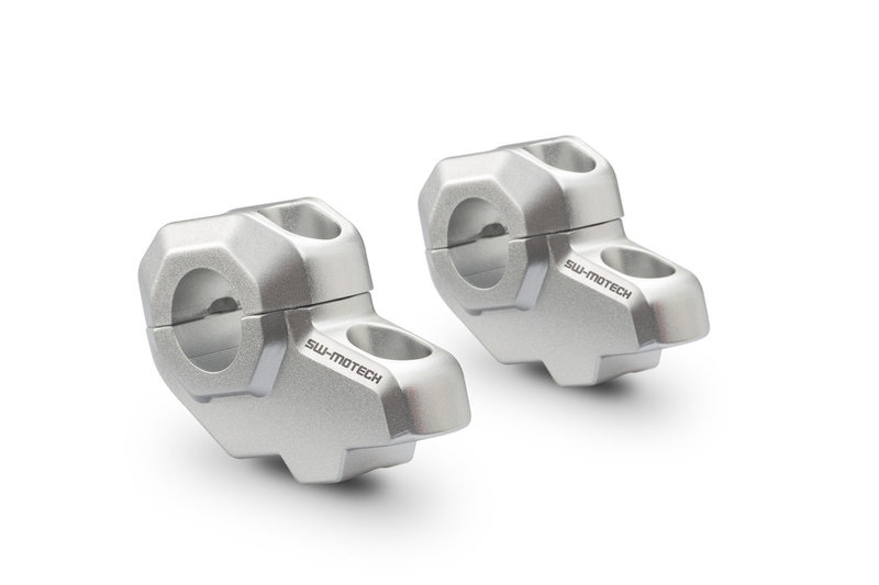 ZESTAW PODWYŻSZAJĄCY KIEROWNICĘ SW-MOTECH 22MM PODWYŻSZENIE 30MM PRZESUNIĘCIE 21MM SILVER