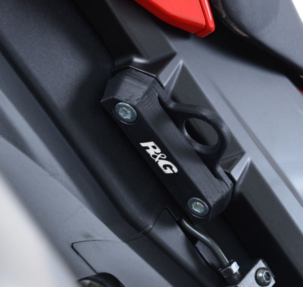 ZAŚLEPKI PODNÓŻKA RG RACING (PARA) HONDA CBR1000RR 17- 19