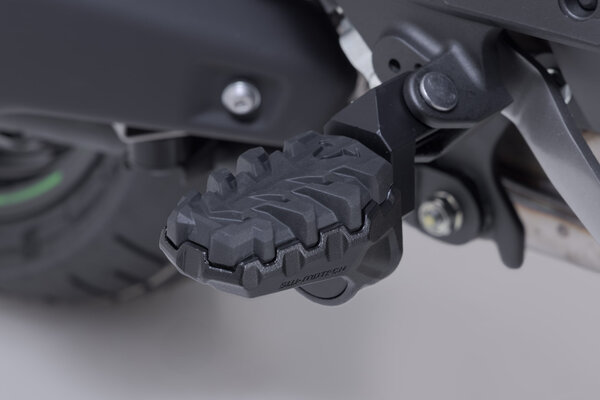 PODNÓŻKI EVO SW-MOTECH KAWASAKI VERSYS 1100 / SE (24-) BLACK