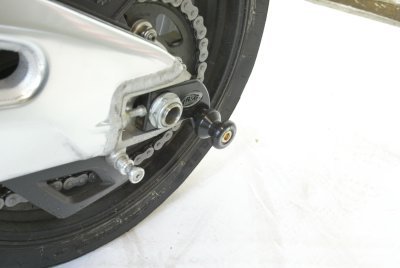 ROLKI WAHACZA RG RACING APRILIA RSV4 09-, RSV4 1100 (FACTORY) 19-, RSV4 RR 15- BLACK