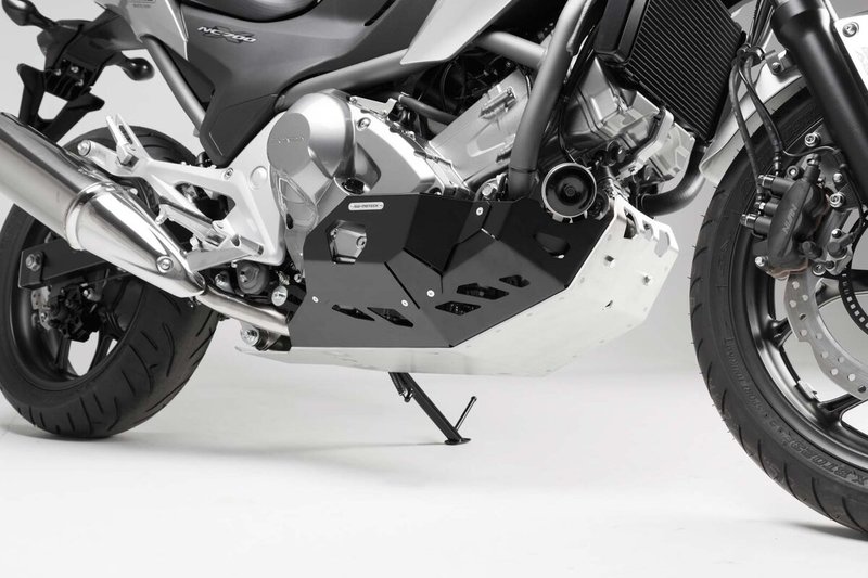 OSŁONA SILNIKA PŁYTA POD SILNIK SW-MOTECH HONDA NC700/NC750 WITH DCT BLACK SILVER