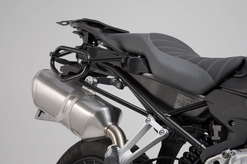 ZESTAW KUFRÓW BOCZNYCH URBAN ABS I STELAŻY SW-MOTECH DUCATI SCRAMBLER MODELLE (18-) BLACK 2X16,5L