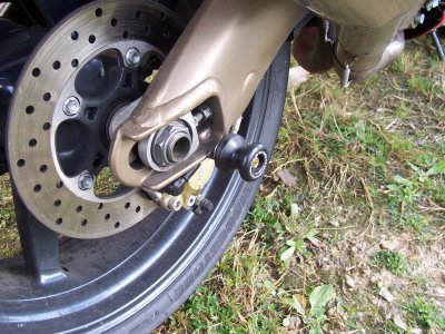 ROLKI WAHACZA M6 RG RACING APRILIA RSVS+FALCOS, V4 TUONO, NORTON COMMANDO 961 SPORT 15- BLACK