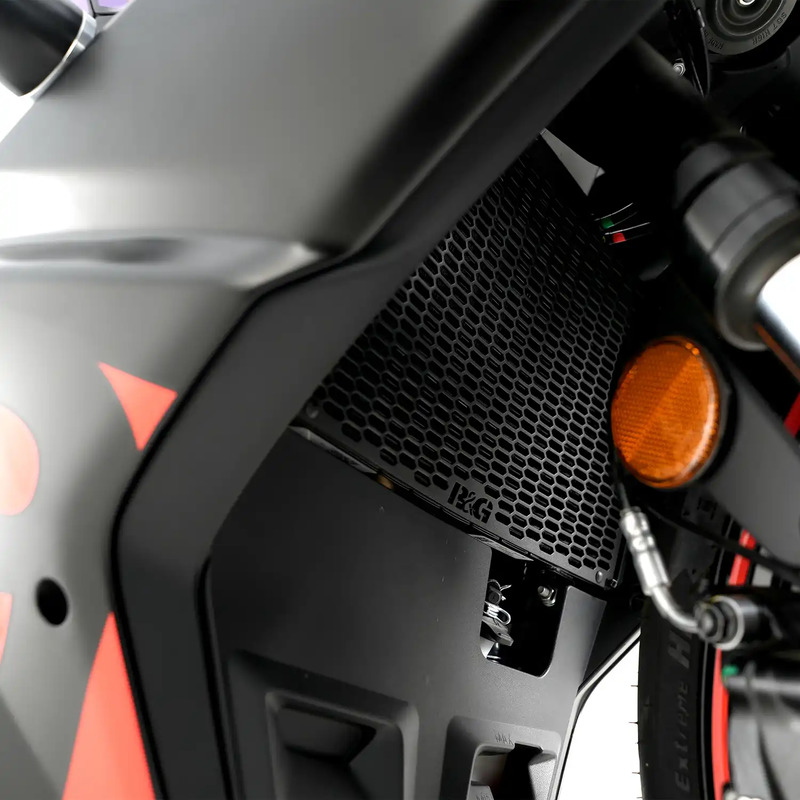 OSŁONA CHŁODNICY RG RACING PRO APRILIA RS 457 24- BLACK