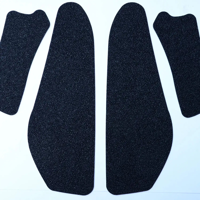 NAKLEJKA NA BAK TANKPAD ANTYPOŚLIZGOWY 4 CZĘŚCI RG RACING TRIUMPH DAYTONA 955I 02-06 CLEAR