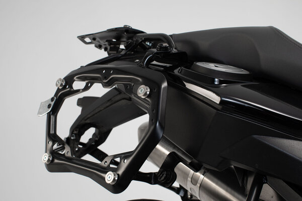 ZESTAW KUFRÓW BOCZNYCH SW-MOTECH DUSC BMW F 800/ 700/ 650 GS (07-18) 33/41 BLACK