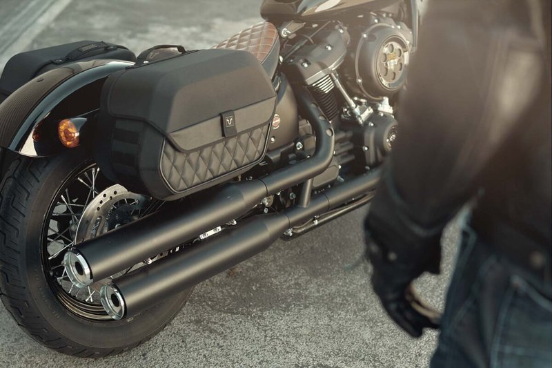 SAKWA NA LEWĄ STRONĘ LEGEND GEAR LH1 SW-MOTECH BLACK 19,5L