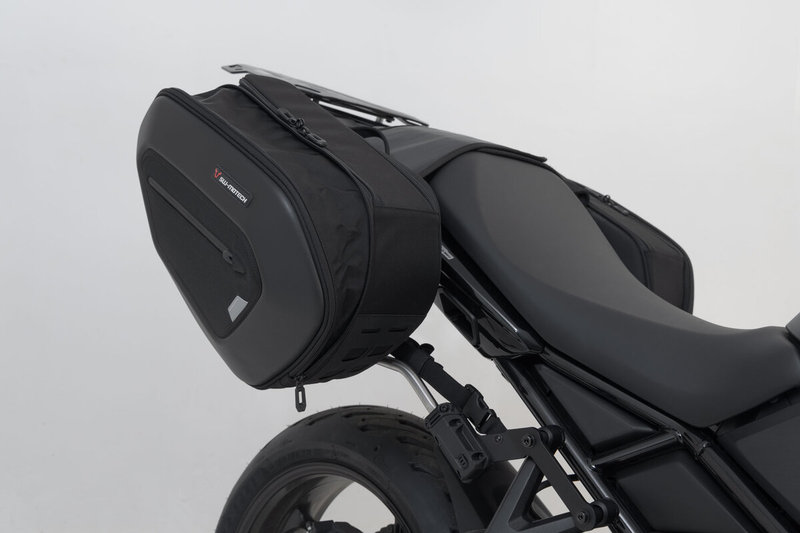 ZESTAW SAKW PRO BLAZE H I STELAŻY SW-MOTECH TRIUMPH TIGER 660 (21-) BLACK