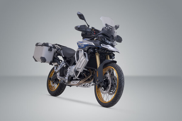 ZESTAW KUFRA CENTRALNEGO TRAX ADV SW-MOTECH 45/37 L. VOGE DS900X (23-) SILVER