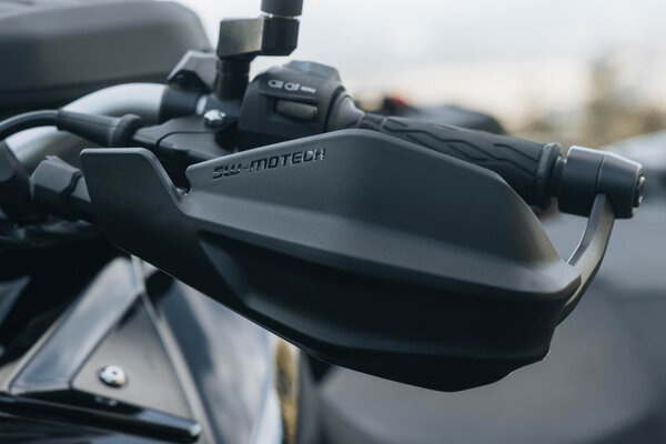 ZESTAW ZABEZPIECZAJĄCY MOTOCYKL ADVENTURE SW-MOTECH MOTO GUZZI V85 TT / STRADA (24-)
