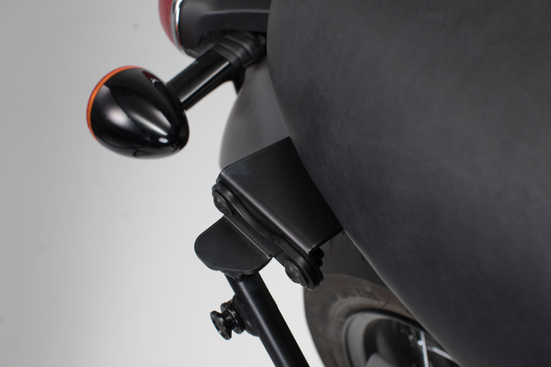 ADAPTER DO STELAŻA SLC NA PRAWĄ STRONĘ SW-MOTECH BONNEVILLE T100/120 (15-) BLACK