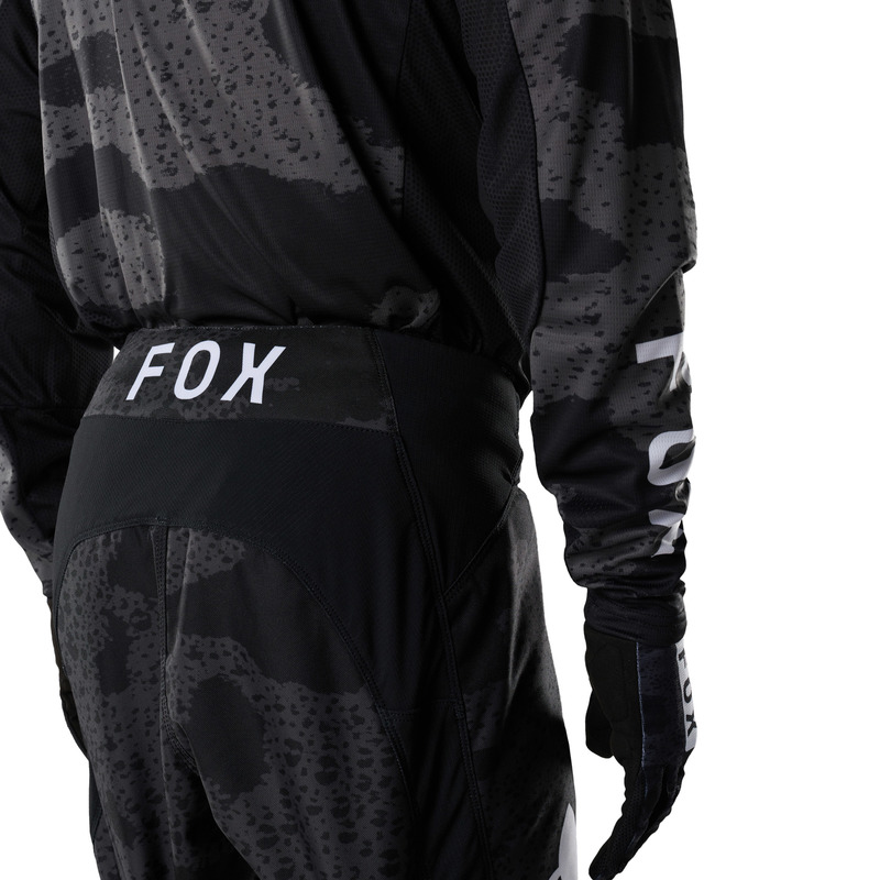 SPODNIE MOTOCYKLOWE FOX 180 BNKR BLACK CAMO