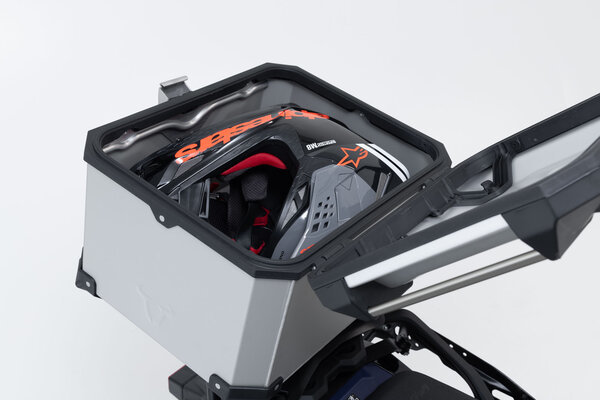 ZESTAW KUFRA CENTRALNEGO TRAX ADV SW-MOTECH SUZUKI GSX-S1000GX (23-) SILVER