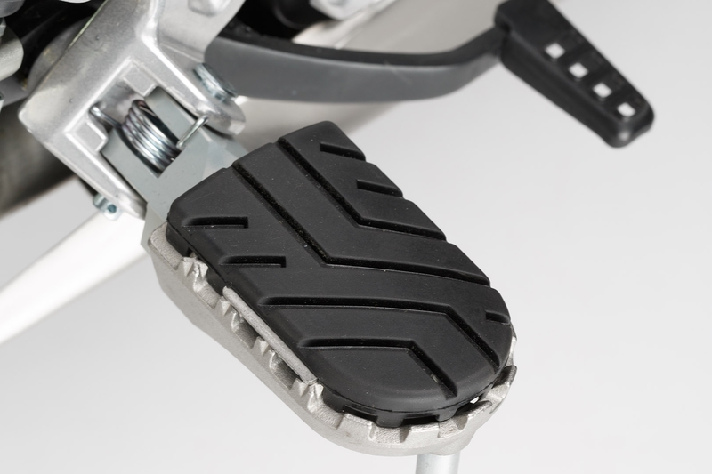 PODNÓŻKI ION SW-MOTECH HONDA/BMW/TRIUMPH/VOGE - MODELS SILVER