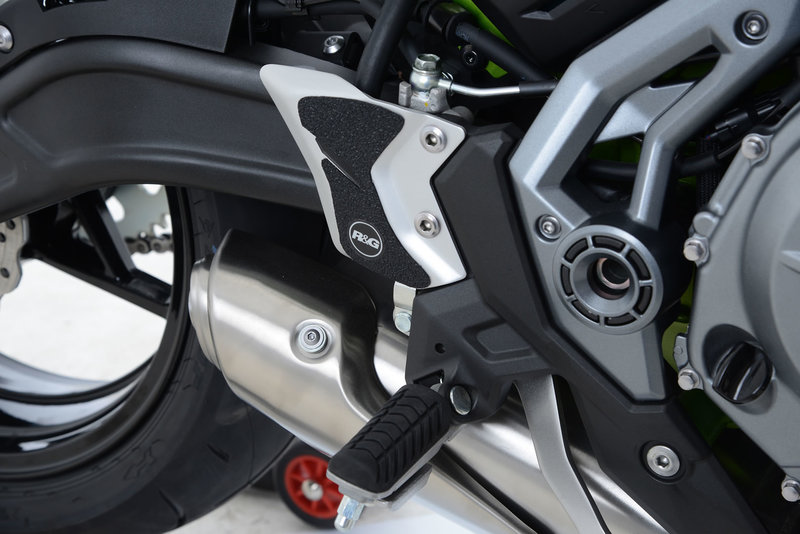 OSŁONA WAHACZA RG RACING KAWASAKI Z 650, NINJA 650 17-, 2 CZĘŚCI BLACK
