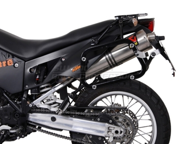 ZESTAW KUFRÓW BOCZNYCH TRAX ADV I STELAŻY SW-MOTECH KTM 950 ADV/990 ADV (03-) SILVER 45/45L