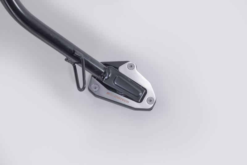 NAKŁADKA NÓŻKI BOCZNEJ SW-MOTECH BLACK/DUCATI SCRAMBLER MODELS (24-) BLACK SILVER