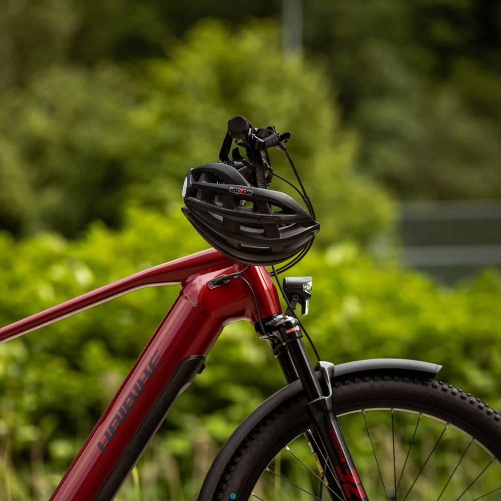 Kask rowerowy miejski / szosowy ROXAR STREET czarny matowy z wbudowaną lampką