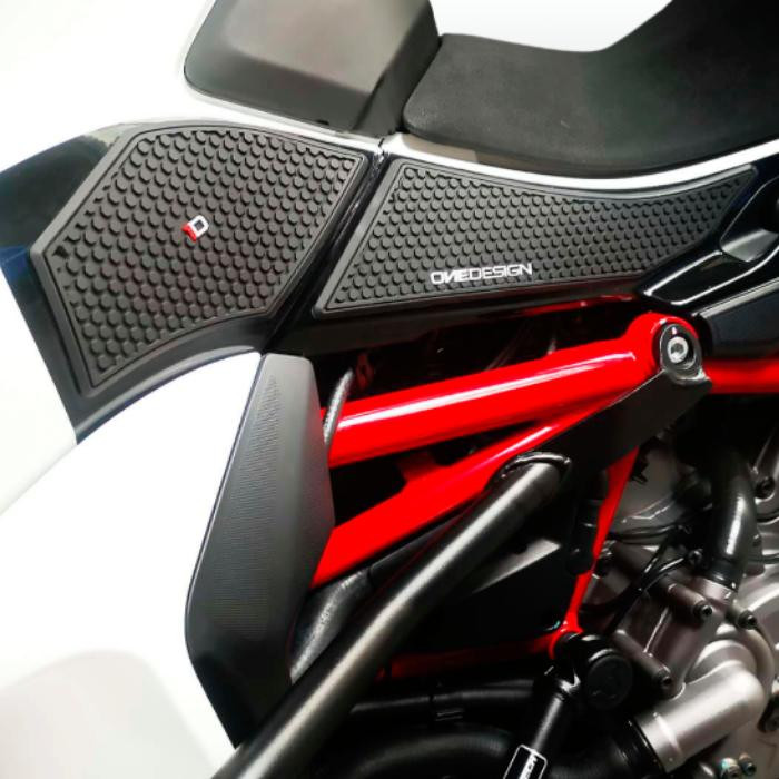 ONEDESIGN Grip Boczny HDR MULTISTRADA: 1200 15-18 / 1260 17-20 V2/V2S 21-24 DUCATI czarny