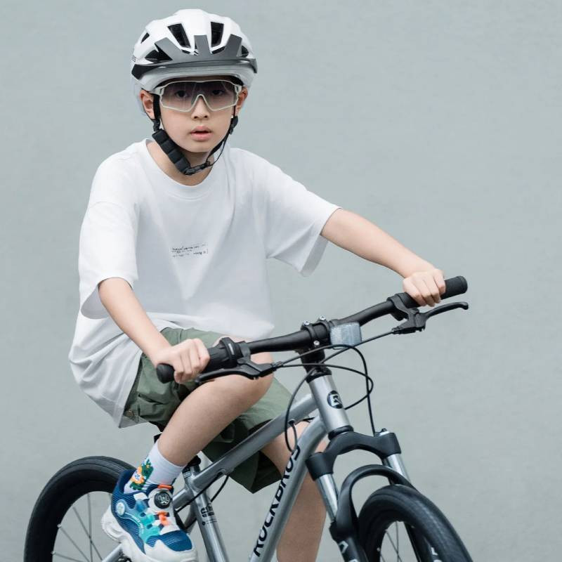 Kask rowerowy regulowany, lekki i bezpieczny MTB Rockbros 100050002 LK-67 biały