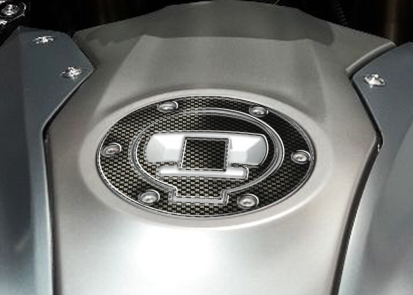 ONEDESIGN naklejka na wlew paliwa do niektórych modeli BMW od 2012 roku
