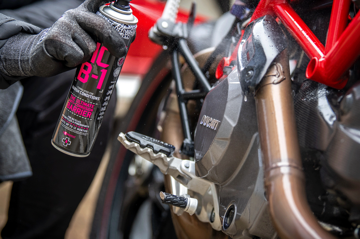 Środek antykorozyjny, powłoka, ochrona przed rdzą HCB-1 - 400 ml MUC-OFF
