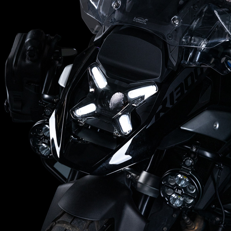LOBOO Osłona przedniego reflektora do BMW R1300GS (2023-), przyciemniana