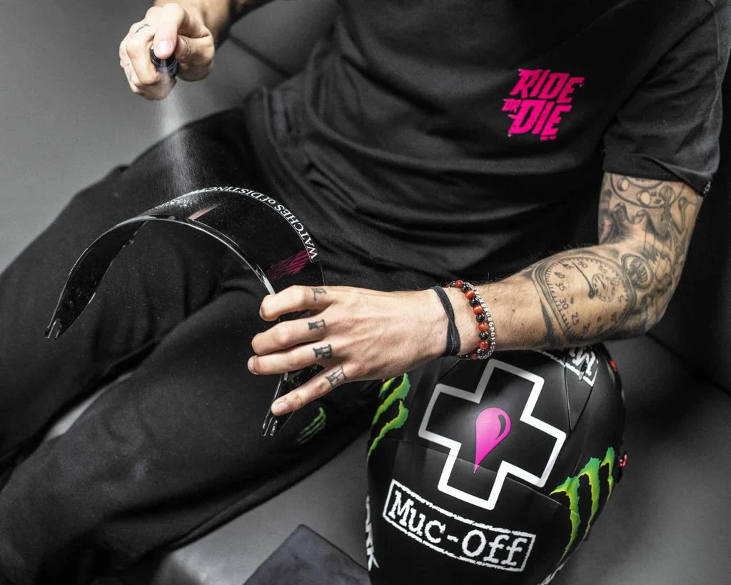 Środek do mycia, czyszczenia okularów, wizjerów i gogli 250ML MUC-OFF