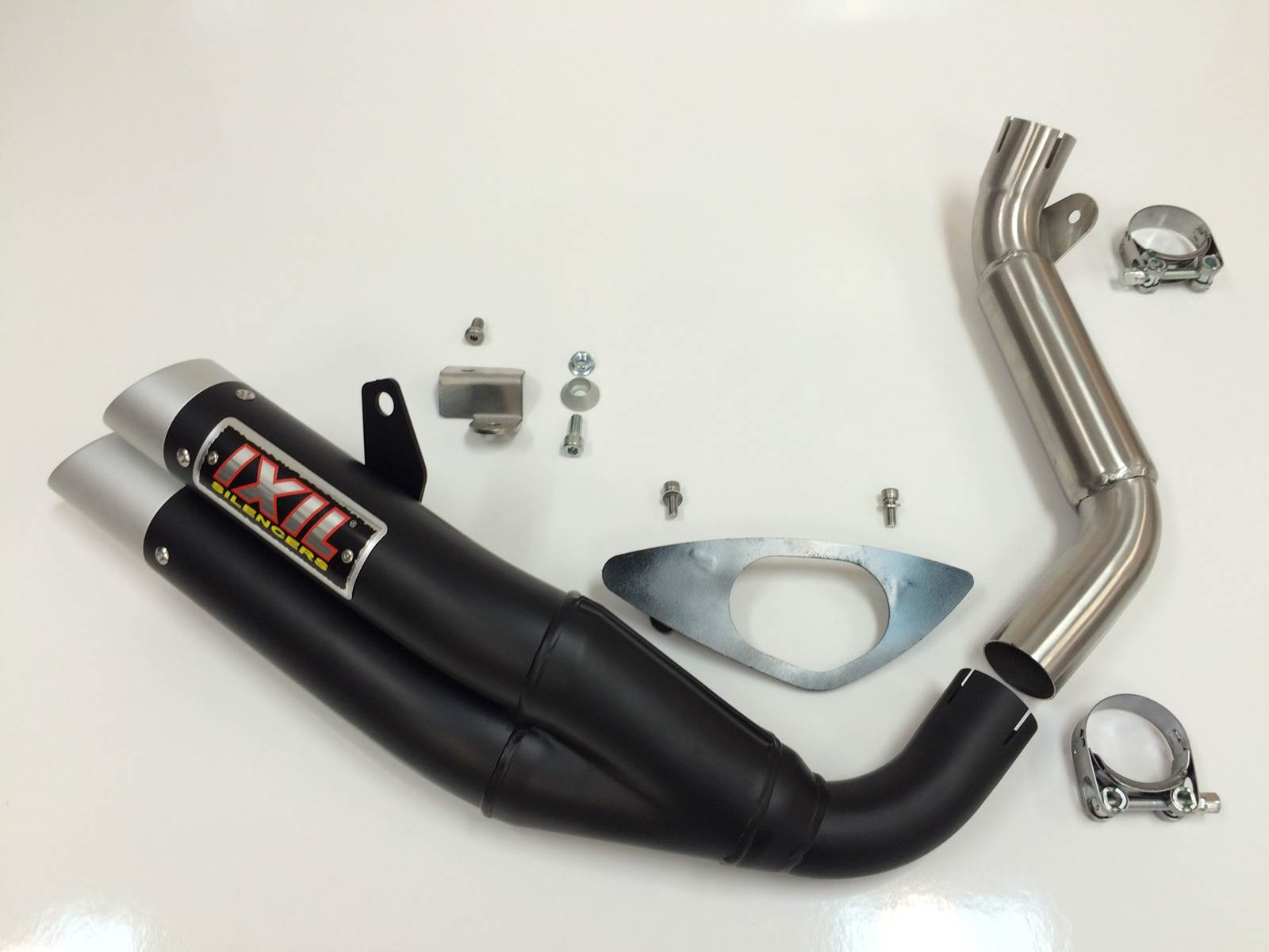 Tłumik IXIL KTM RC 390 15-16 (KTM IS RC) typ L3XB (waga: 3000g, długość: 370 mm., materiał: Inox AISI304, kolor: Anodized alumin