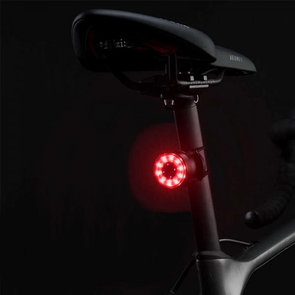 Lampka rowerowa tylna Rockbros Q1 LED USB Kolory RGB na siodło i sztycę