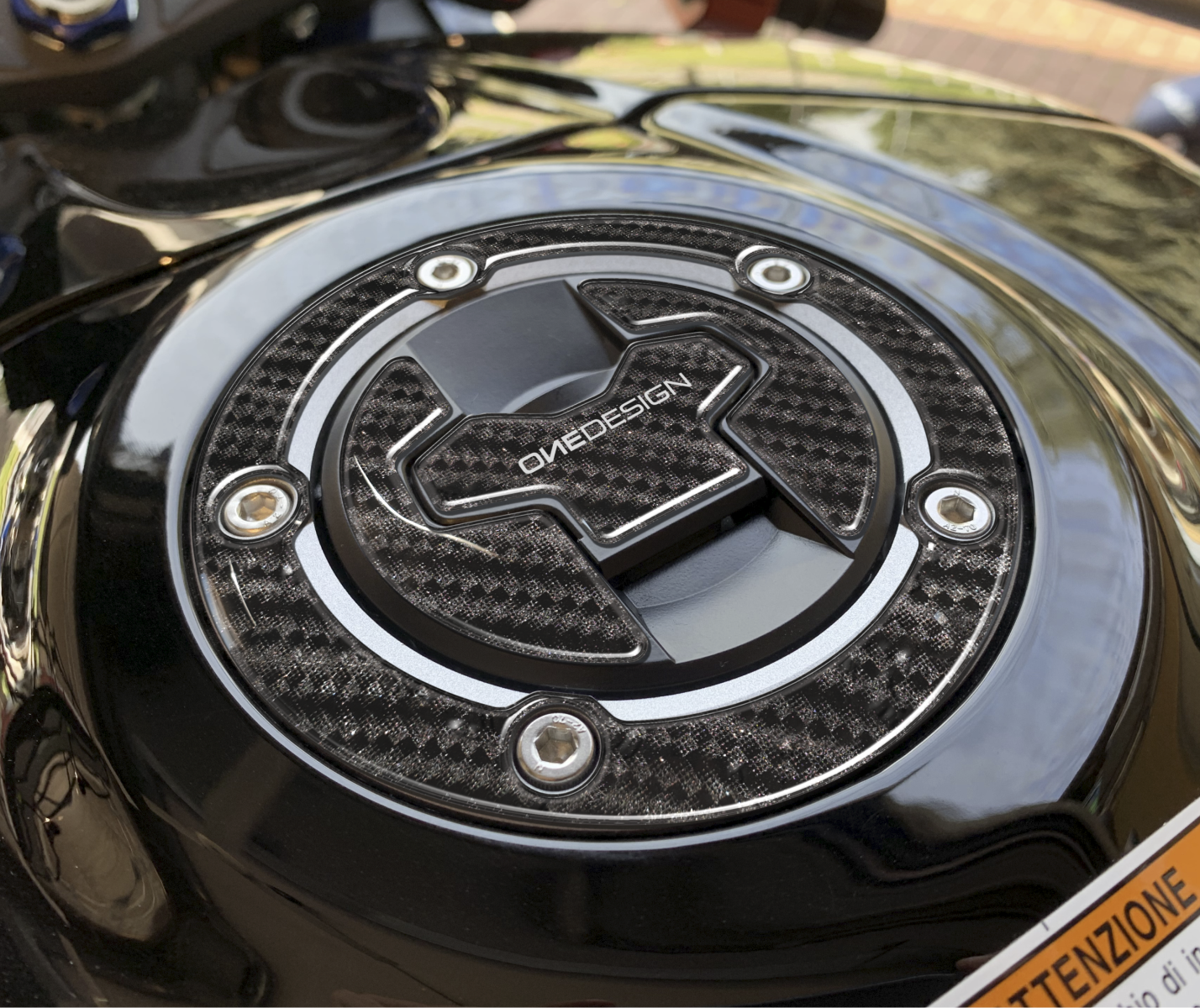 ONEDESIGN naklejka na wlew paliwa Suzuki from 2017 some models