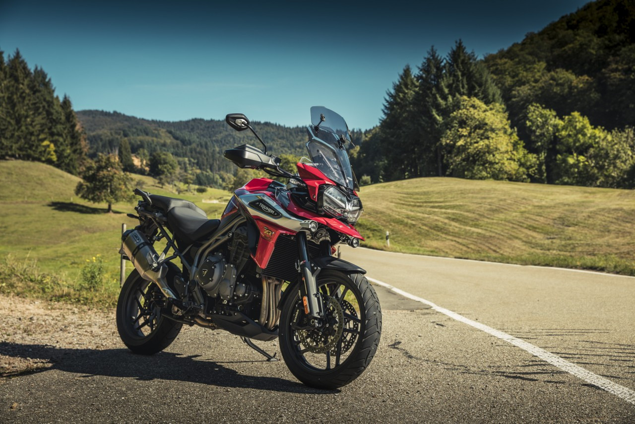 Szyba motocyklowa MRA TRIUMPH TIGER 1200 /XC /XR V201 , V301 2016-2021, forma VXCM, przyciemniana