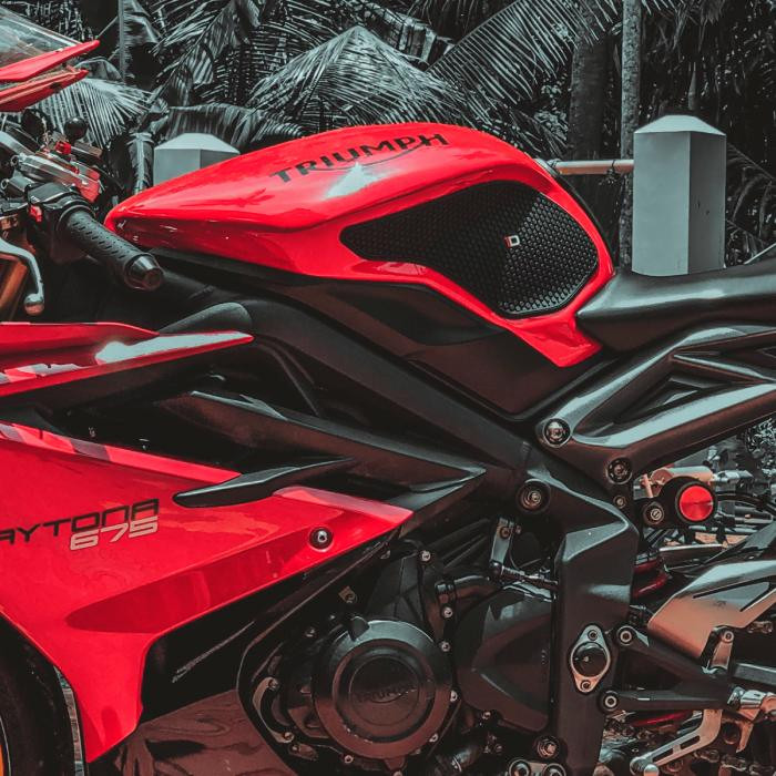 ONEDESIGN Grip Boczny HDR TRIUMPH czarny
