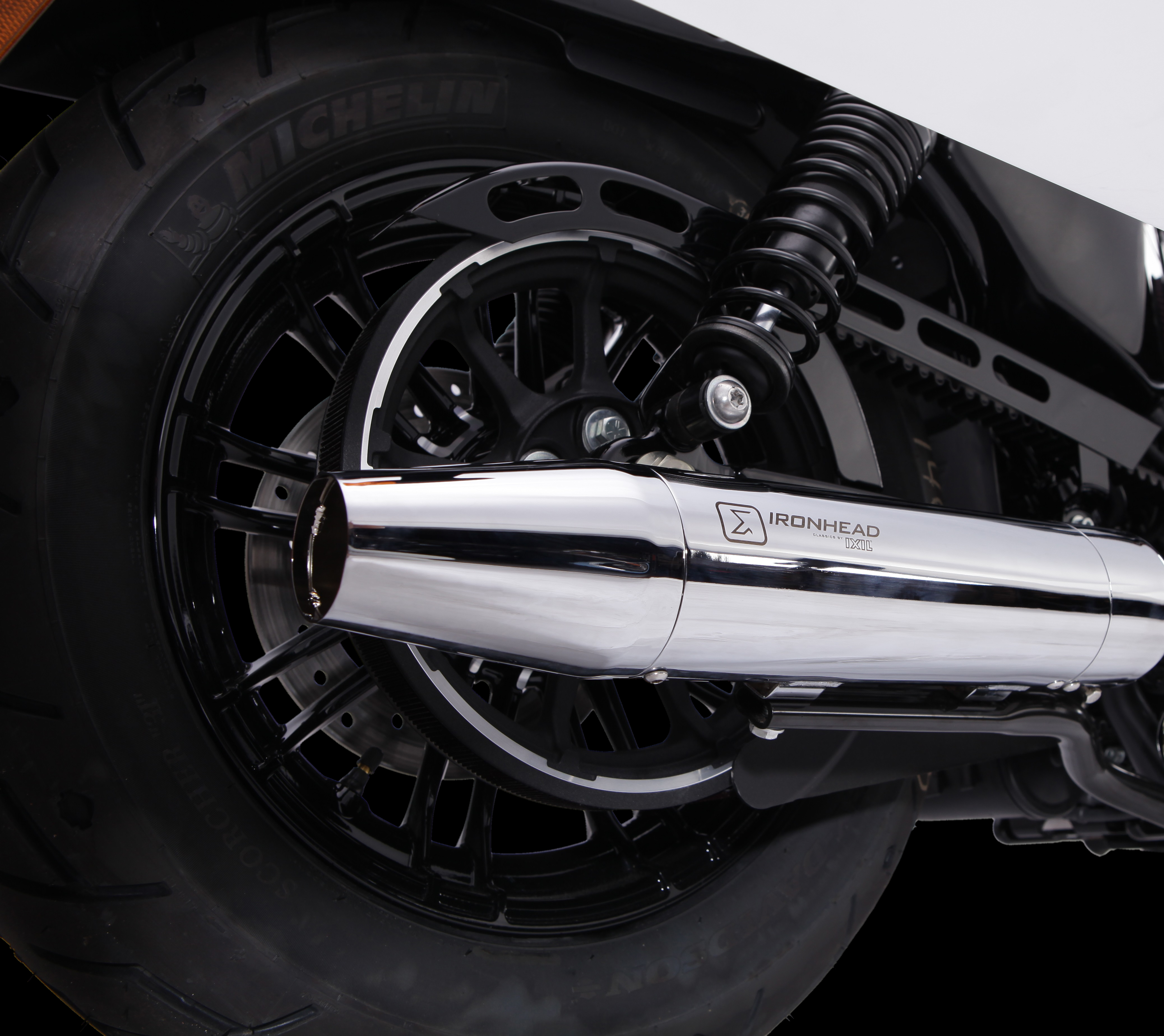 IRONHEAD END CAPS typ CAP (długość: Ø 88 mm., materiał: Inox AISI304, kolor: Bright chrome) CONICAL END CAP (CHROME)