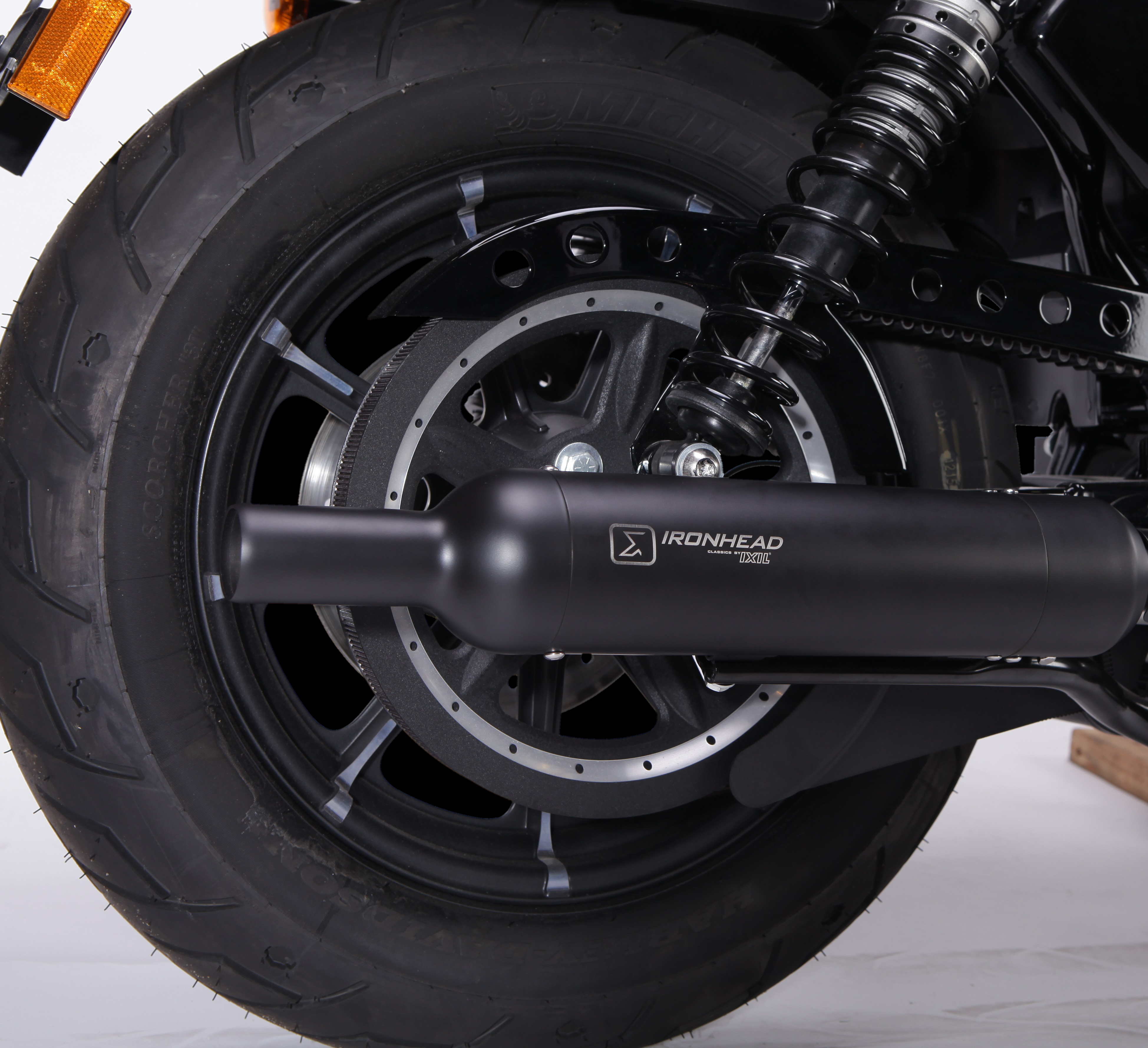 IRONHEAD END CAPS typ CAP (długość: Ø 88 mm., materiał: Inox AISI304, kolor: Black painted) BOTTLE END CAP (BLACK)