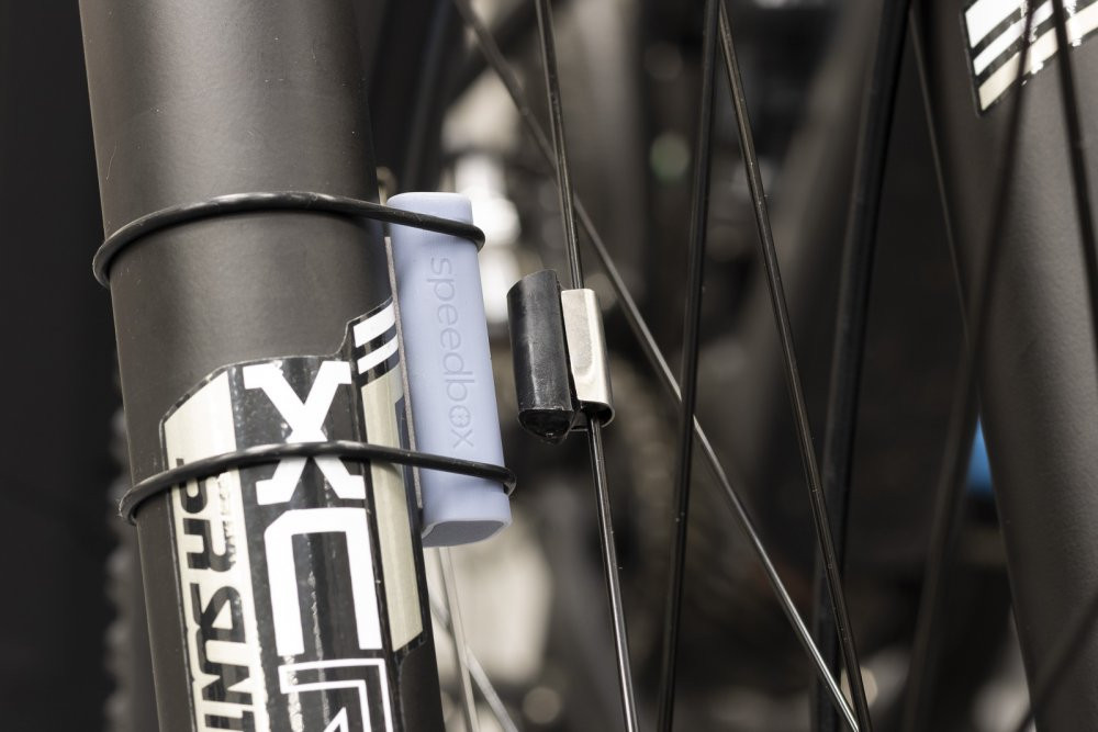 Minimalistyczny licznik rowerowy Speedbox B.Cyclo
