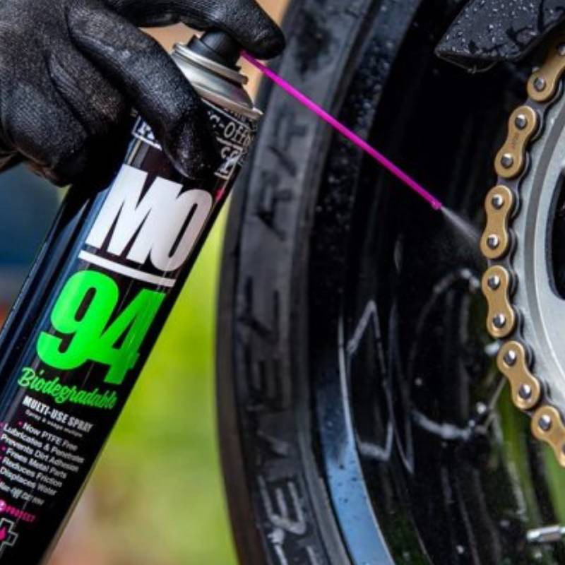 Uniwersalny środek do konserwacji i smarowania, odrdzewiacz - spray 750ml MUC-OFF