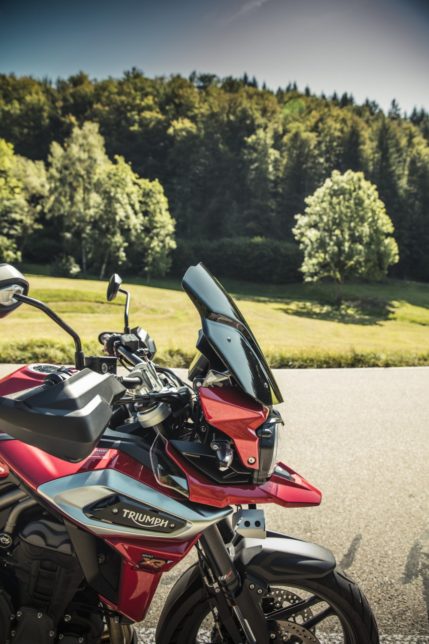 Szyba motocyklowa MRA TRIUMPH TIGER 1200 /XC /XR V201 , V301 2016-2021, forma VXCM, przyciemniana