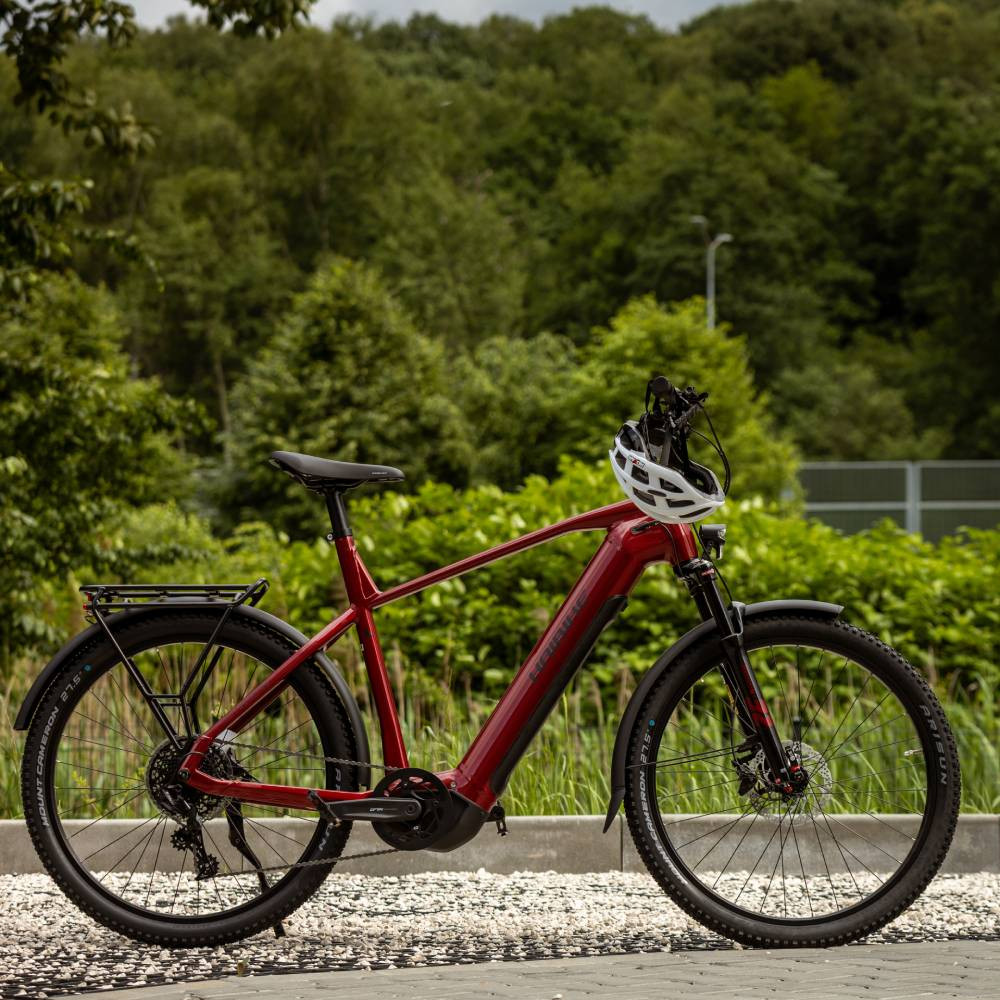 Kask rowerowy miejski / szosowy ROXAR STREET biały z wbudowaną lampką