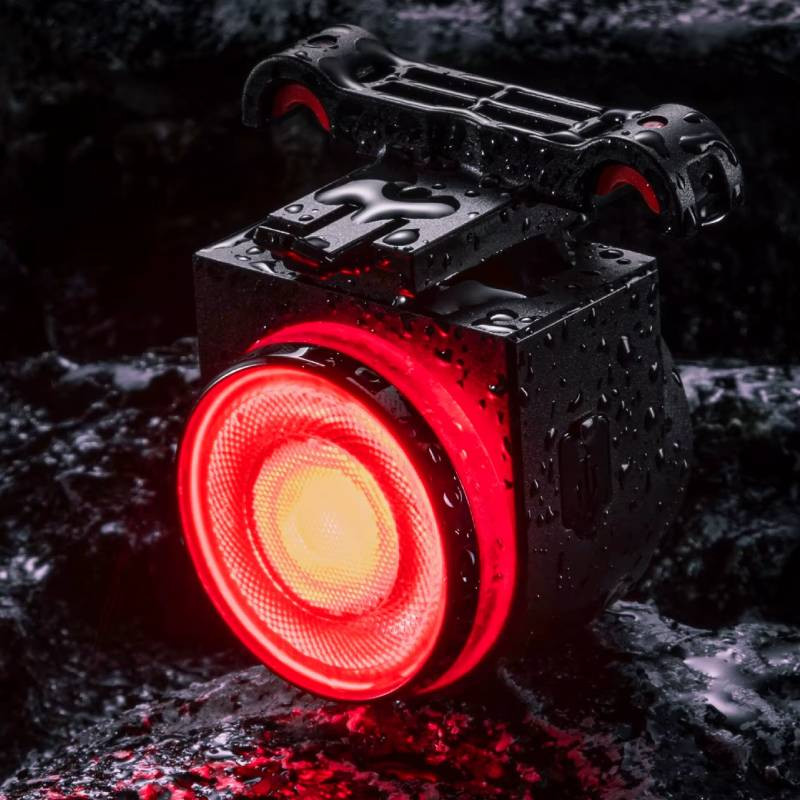 Lampka tylna rowerowa LED z alarmem i klaksonem – antykradzieżowa Rockbros A8 PRO