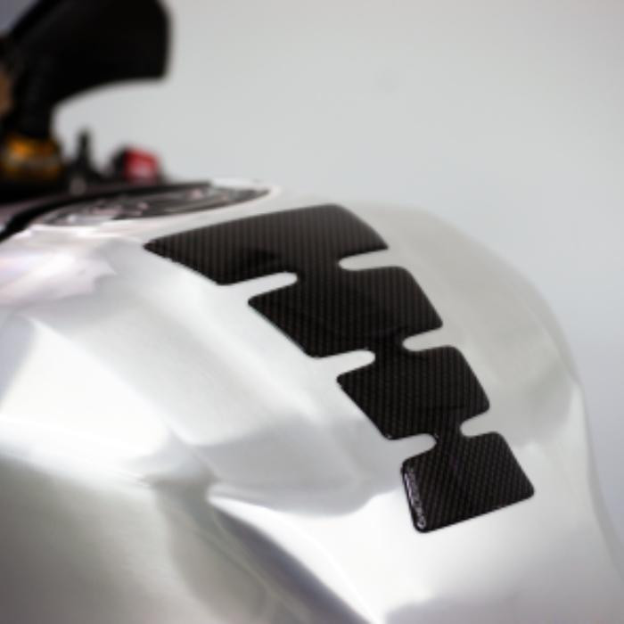 ONEDESIGN Tankpad złoty shape carbon