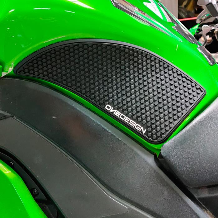 ONEDESIGN Grip Boczny HDR Z 1000SX 11-24 / Z 1000SX ABS 11-16 KAWASAKI czarny