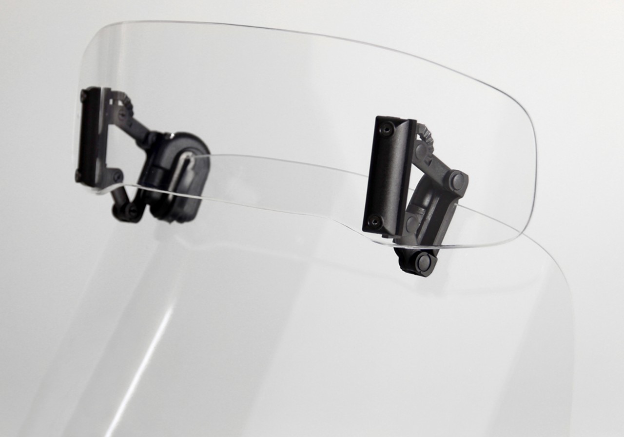 Deflektor motocyklowy MRA UNIVERSALNY, forma VSA-C, przyciemniany