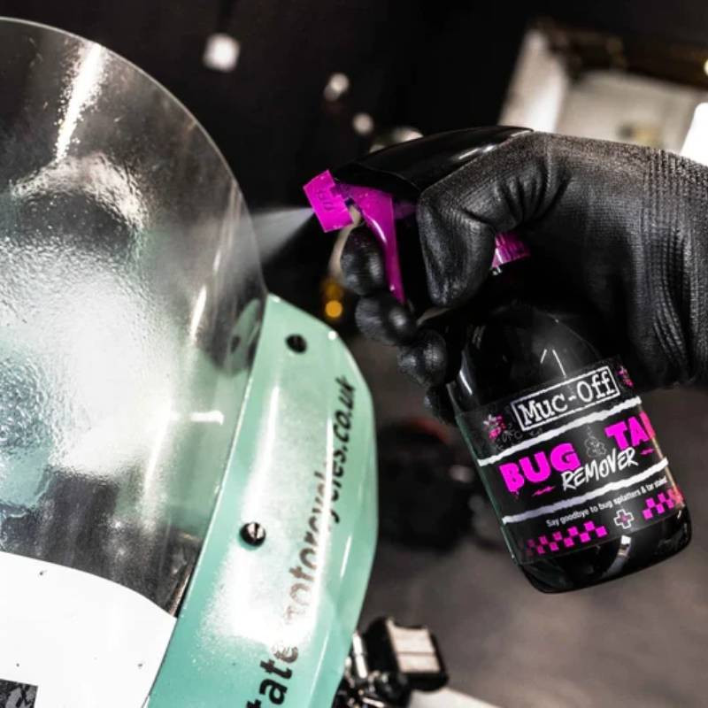 Bezpieczny preparat do usuwania owadów i resztek asfaltu z szyb, karoserii, owiewiek 250 ml MUC-OFF