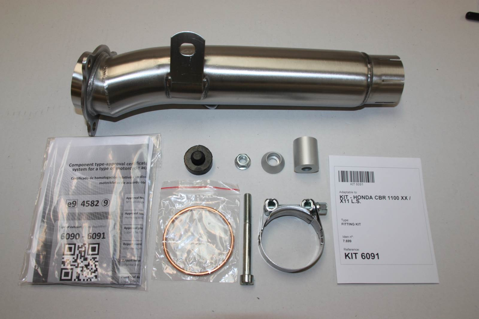 Tłumik lewy IXIL HONDA CBR 1100 XX (SC35 SC42*) typ SOVE (waga: 3000g, długość: 423 mm.)