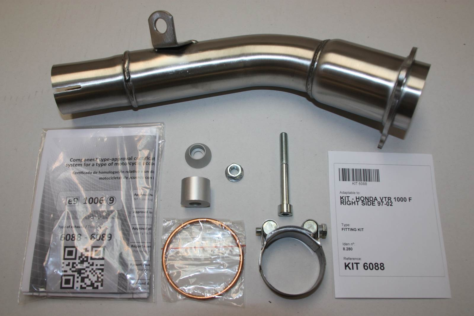 Tłumik prawy IXIL HONDA VTR 1000 F 97-05 (SC36) typ SOVE (waga: 3000g, długość: 423 mm.)